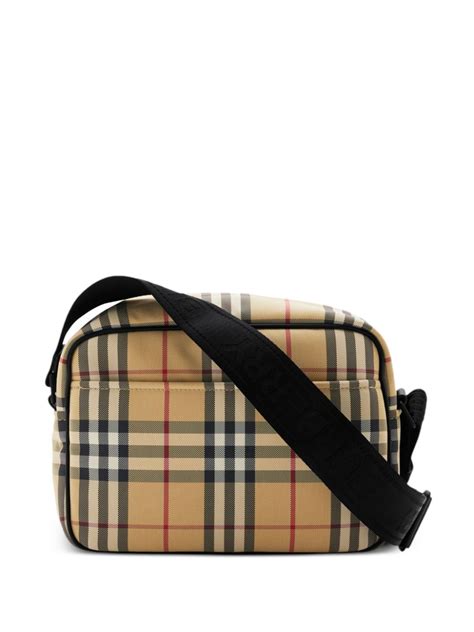 burberry paddy messenger bag